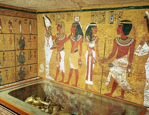 Discover the Tomb of Tutankhamun :7 Mysteries Secrets